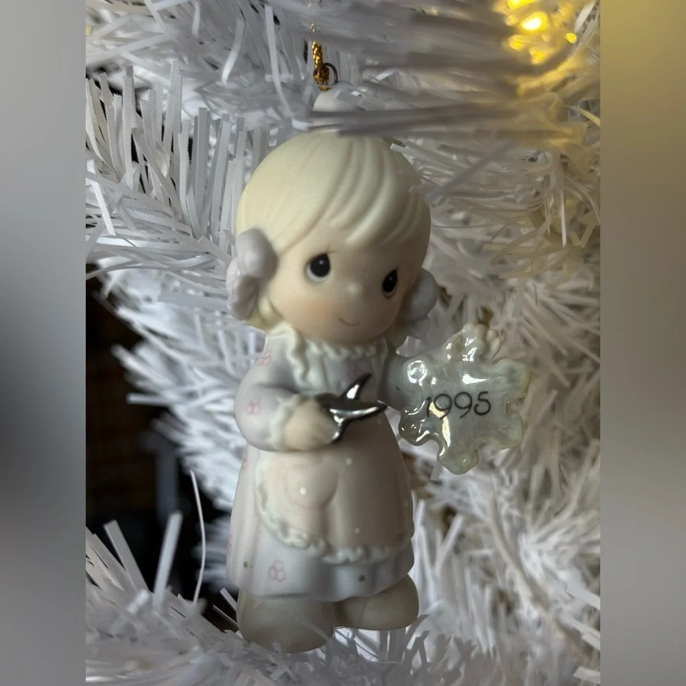 Vintage 1995 Precious Moments Charming White Holiday Collectible Ornament